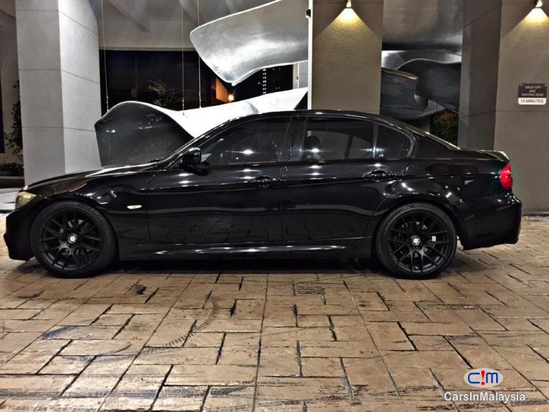 BMW 3 Series 2.0-LITER LUXURY SEDAN Automatic 2010 in Selangor