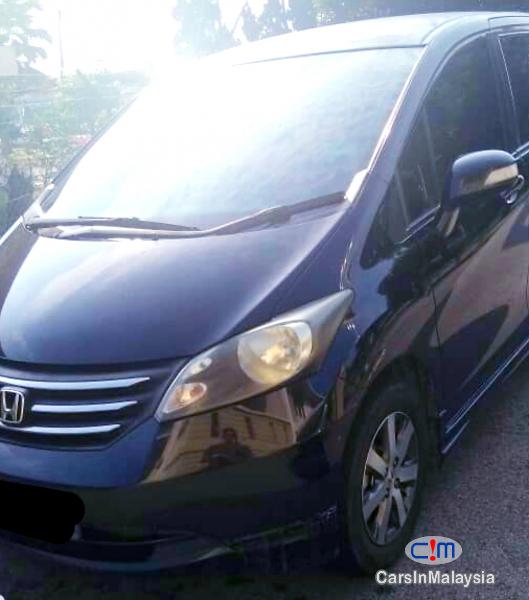 Pictures of Honda Freed 1.5-LITER ECONOMY FAMILY MPV Automatic 2010