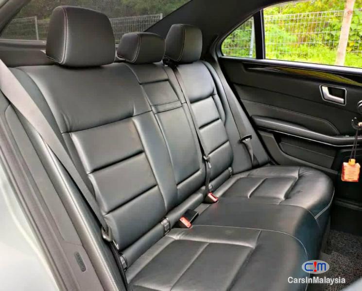 Mercedes Benz E250 2.0-LITER SEDAN LUXURY CAR Automatic 2018 - image 9