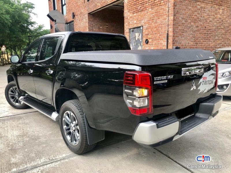 Mitsubishi Triton X Automatic 2018 - image 2