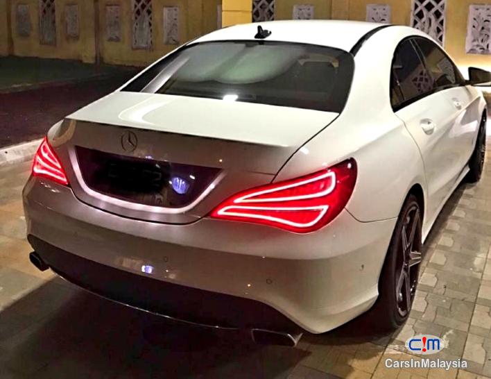 Mercedes Benz CLA200 LUXURY SPORT SEDAN Automatic 2015 - image 9