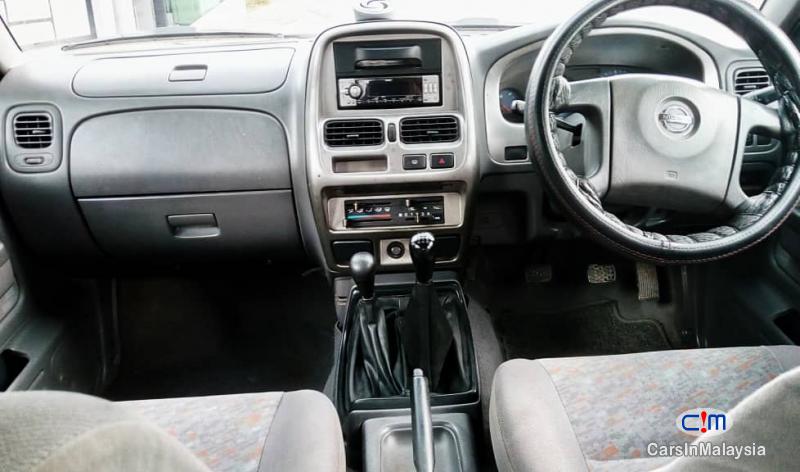 Nissan Frontier 2.5-LITER 4X4 TURBO DIESEL MANUAL Manual 2006 - image 13