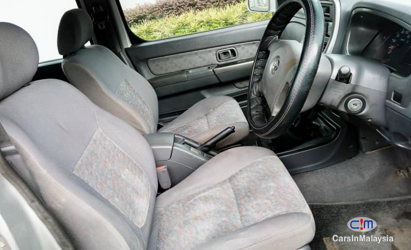 Nissan Frontier 2.5-LITER 4X4 TURBO DIESEL MANUAL Manual 2006 - image 15