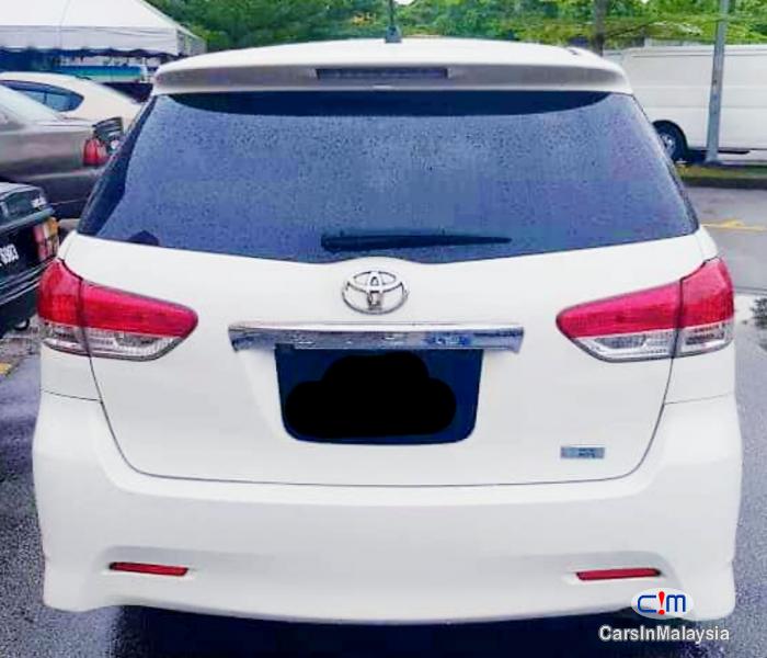 Toyota Wish 1.8-LITER FAMILY SMALL MPV Automatic 2012
