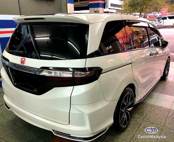 Honda Odyssey 2.4-LITER LUXURY FAMILY SUV Automatic 2016