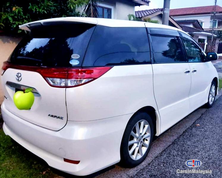 Toyota Estima 2.4-LITER LUXURY FAMILY MPV Automatic 2011 - image 4