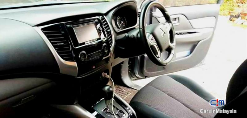 Mitsubishi Triton 2.4-LITER 4x4 DOUBLE CAB DIESEL TURBO Automatic 2017 - image 12