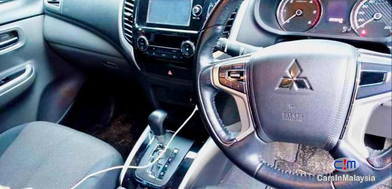 Mitsubishi Triton 2.4-LITER 4x4 DOUBLE CAB DIESEL TURBO Automatic 2017 - image 14