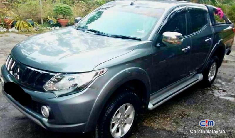 Mitsubishi Triton 2.4-LITER 4x4 DOUBLE CAB DIESEL TURBO Automatic 2017 - image 5