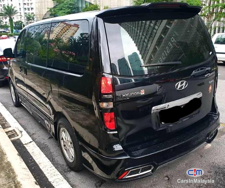 Hyundai Grand Starex 2.5-LITER 11 SEATER FAMILY MPV NEW MODEL FACELIFT Automatic 2017