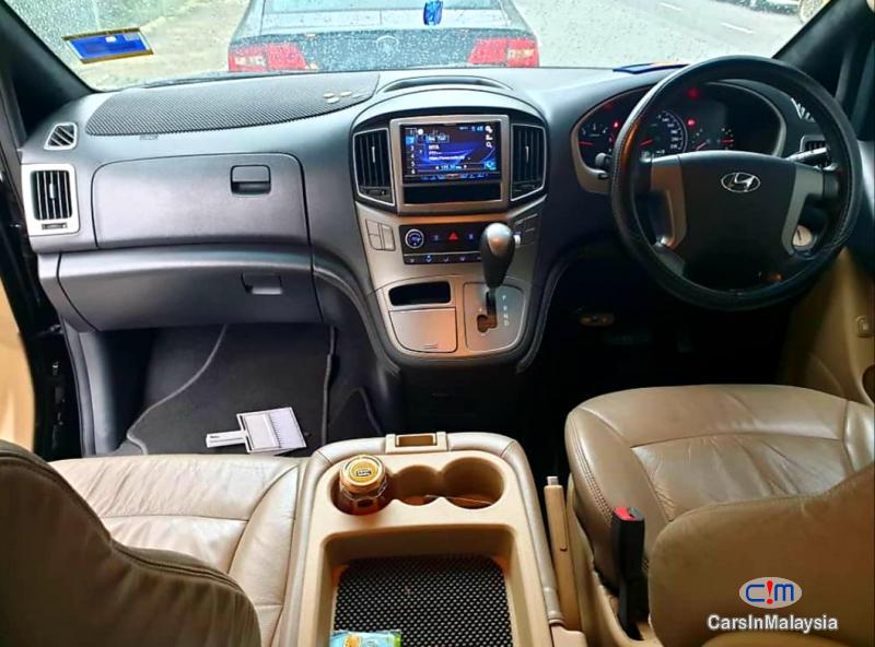 Hyundai Grand Starex 2.5-LITER 11 SEATER FAMILY MPV NEW MODEL FACELIFT Automatic 2017 in Malaysia - image