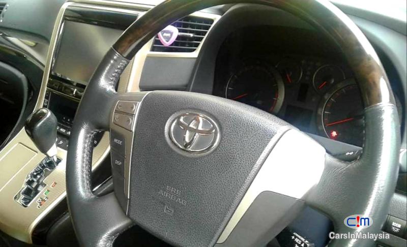 Toyota Alphard 2.4-LITER LUXURY FAMILY MPV Automatic 2013 in Kuala Lumpur