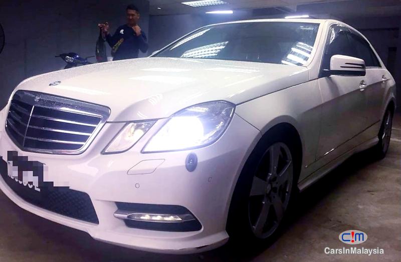 Mercedes Benz E250 CGI 1.8-LITER LUXURY CGI TURBO SEDAN Automatic 2012 - image 2
