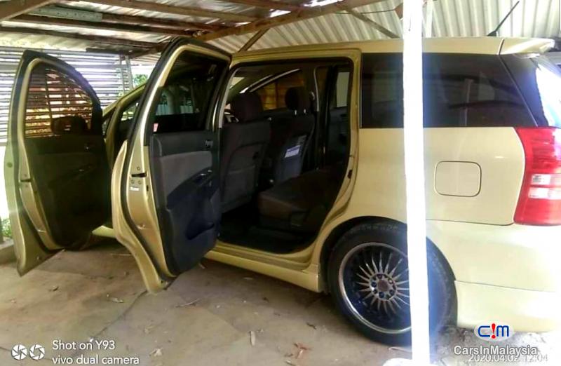 Toyota Wish 1.8-LITER FAMILY FUEL ECONOMY MPV Automatic 2004 - image 4