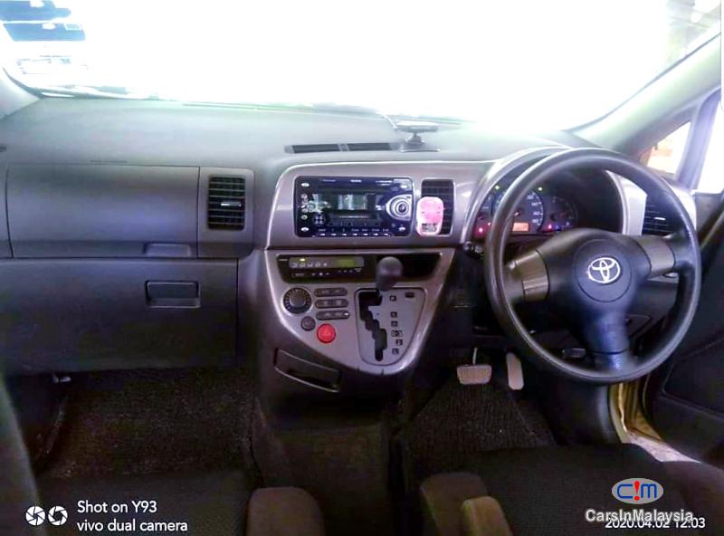 Toyota Wish 1.8-LITER FAMILY FUEL ECONOMY MPV Automatic 2004 - image 5
