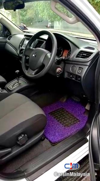 Mitsubishi Triton 2.4-LITER 4WD DIESEL TURBO DHD MIVEC Automatic 2020 - image 12