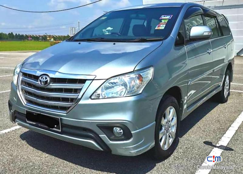 Toyota Innova Automatic 2015 - image 2