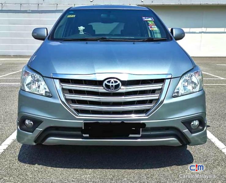 Toyota Innova Automatic 2015 - image 4
