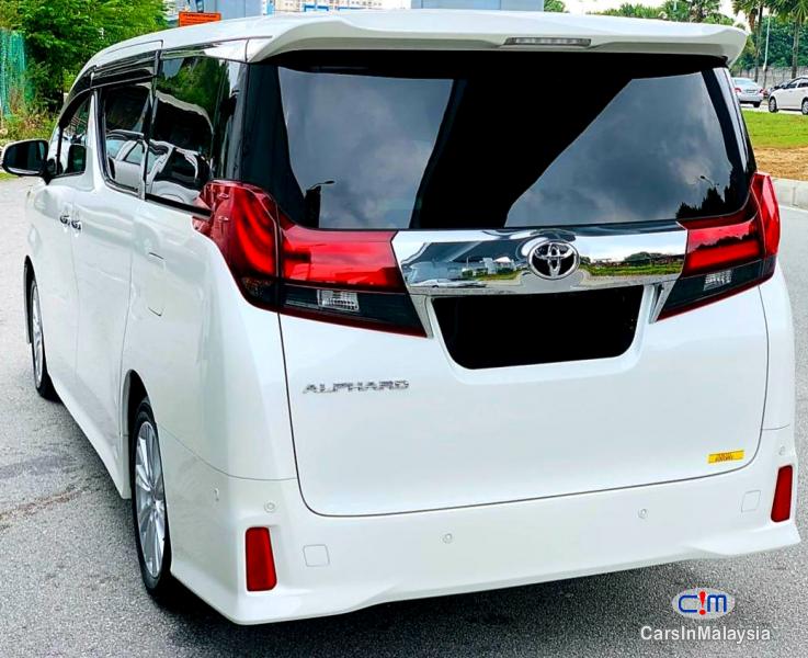 Toyota Vellfire 2.5-LITER LUXURY FAMILY MPV Automatic 2017 in Malaysia