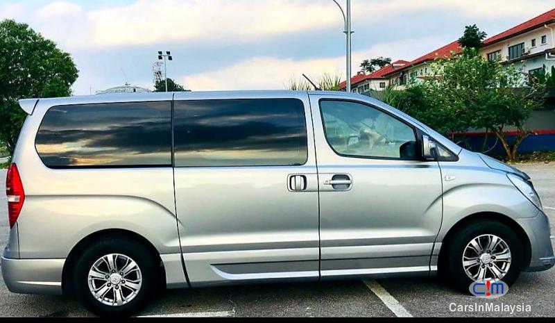 Hyundai Grand Starex 2.5-LITER 11 SEATER FAMILY MPV Automatic 2015 - image 12