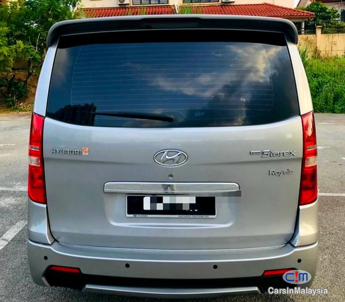 Hyundai Grand Starex 2.5-LITER 11 SEATER FAMILY MPV Automatic 2015 - image 3