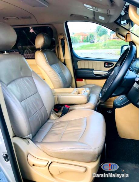 Hyundai Grand Starex 2.5-LITER 11 SEATER FAMILY MPV Automatic 2015 in Malaysia - image