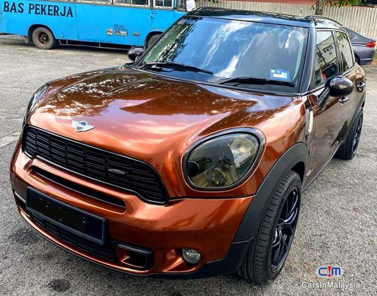 MINI Countryman 1.6-LITER SUV TURBO HATCHBACK Automatic 2016 - image 2