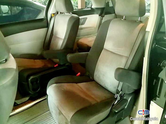 Toyota Estima 2.4-LITER LUXURY AUTO FAMILY MPV Automatic 2012 - image 5