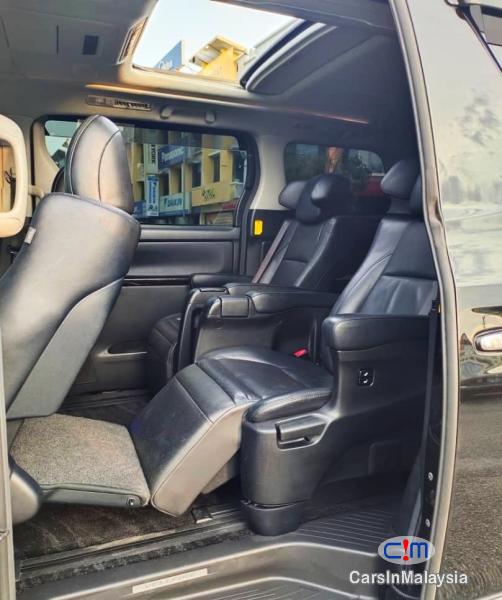 Toyota Vellfire 3.5-LITER PILOT SEATS FAMILY LUXURY MPV FULL SPEC Automatic 2014 - image 10