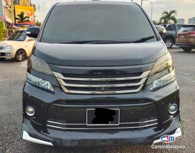 Toyota Vellfire 3.5-LITER PILOT SEATS FAMILY LUXURY MPV FULL SPEC Automatic 2014 in Malaysia