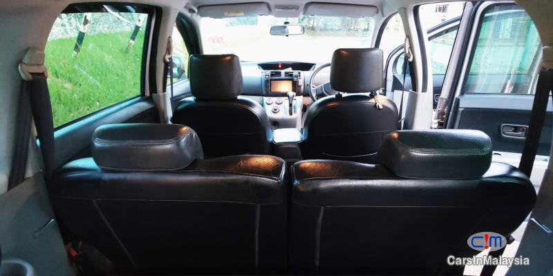 Perodua Alza 1.5-LITER FAMILY MPV TEMPATAN Automatic 2010 - image 12