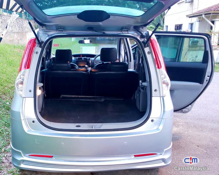 Perodua Alza 1.5-LITER FAMILY MPV TEMPATAN Automatic 2010 - image 13