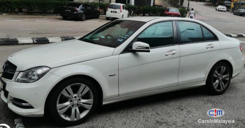 Mercedes Benz C180 CGI 1.8-LITER TURBO LUXURY SEDAN Automatic 2012 - image 3