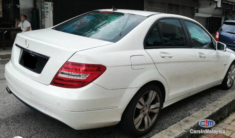 Mercedes Benz C180 CGI 1.8-LITER TURBO LUXURY SEDAN Automatic 2012 - image 4