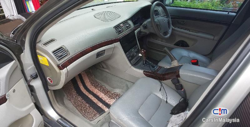 Volvo S80 2.0-LITER LUXURY SEDAN Automatic 2002 - image 9