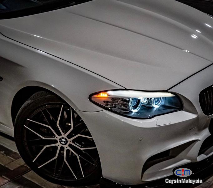 BMW 5 Series 3.0-LITER LUXURY LEMOUSINE FULLSPEC Automatic 2011 - image 10