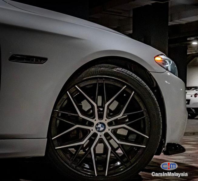 BMW 5 Series 3.0-LITER LUXURY LEMOUSINE FULLSPEC Automatic 2011 in Malaysia - image