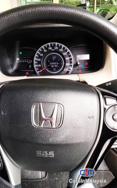 Honda Odyssey 2.4-LITER LUXURY FAMILY MPV Automatic 2014 - image 5