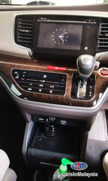 Honda Odyssey 2.4-LITER LUXURY FAMILY MPV Automatic 2014 - image 6