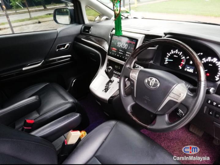 Toyota Vellfire 3.5-LITER LUXURY FAMILY MPV KERETA SAMBUNG BAYAR Automatic 2014 - image 10
