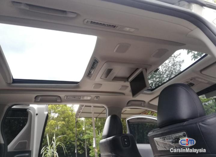 Toyota Vellfire 3.5-LITER LUXURY FAMILY MPV KERETA SAMBUNG BAYAR Automatic 2014 - image 12
