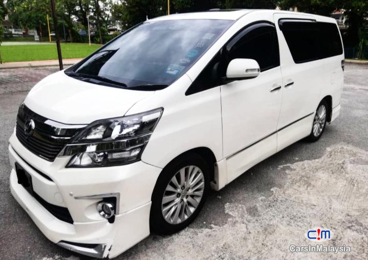 Toyota Vellfire 3.5-LITER LUXURY FAMILY MPV KERETA SAMBUNG BAYAR Automatic 2014 in Malaysia