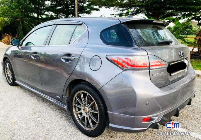 Lexus CT 1.8-LITER LUXURY SPORTS HATCHBACK Automatic 2013 - image 9