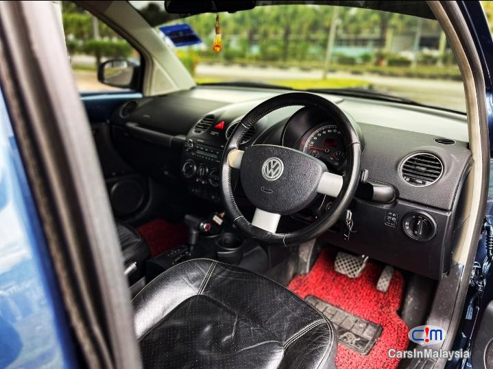 Volkswagen Beetle 1.6-LITER CUTE RARE CAR Automatic 2009 - image 8