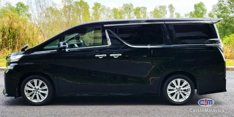 Toyota Vellfire 2.5-LITER FAMILY 7 SEATERS MPV NEW FACELIFT Automatic 2017 - image 14