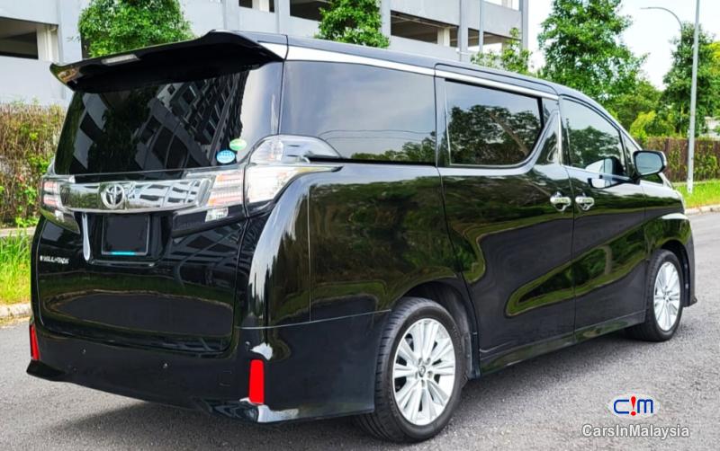 Toyota Vellfire 2.5-LITER FAMILY 7 SEATERS MPV NEW FACELIFT Automatic 2017 in Malaysia