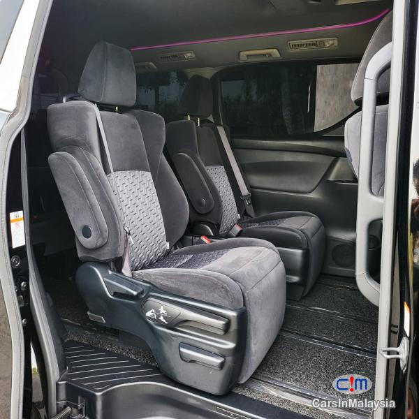 Toyota Vellfire 2.5-LITER FAMILY 7 SEATERS MPV NEW FACELIFT Automatic 2017 - image 9