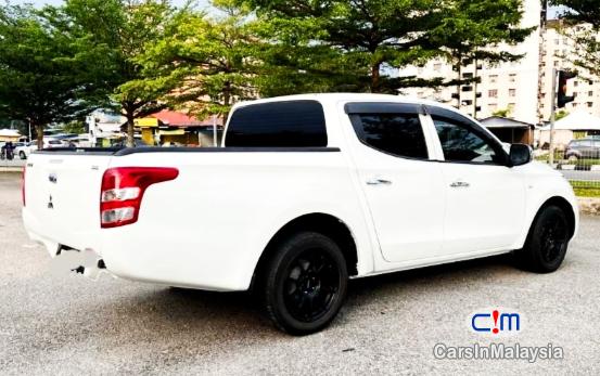 Mitsubishi Triton 2.5-LITER CAR CONTINUE LOAN Manual 2016 - image 13