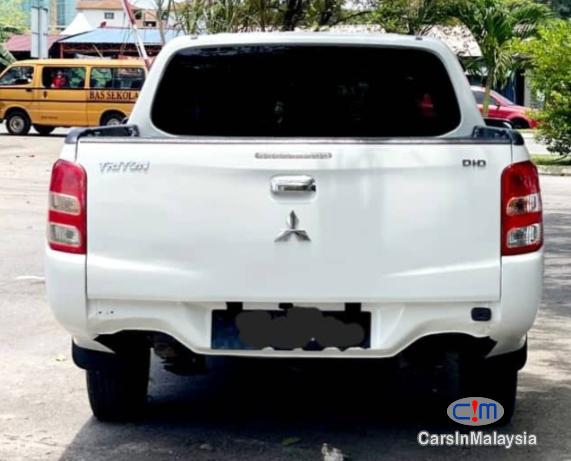 Mitsubishi Triton 2.5-LITER CAR CONTINUE LOAN Manual 2016