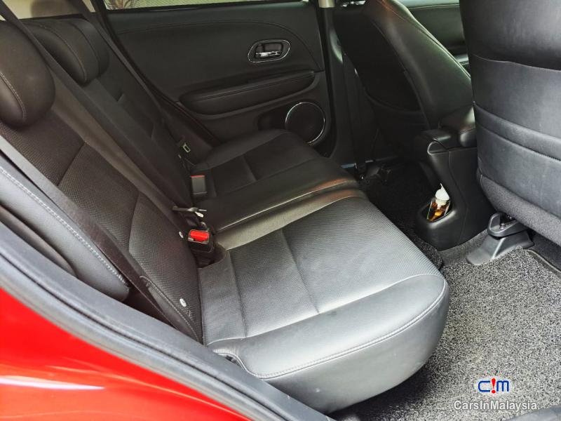 Honda HR-V 1.8-LITER KERETA SAMBUNG BAYAR Automatic 2021 - image 3